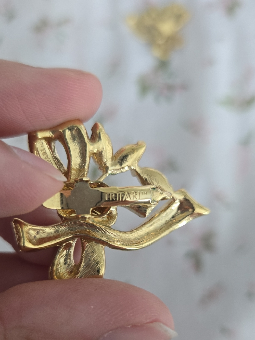 Gold-Tone Bow Earrings with Black Enamel - Picture 4 of 5